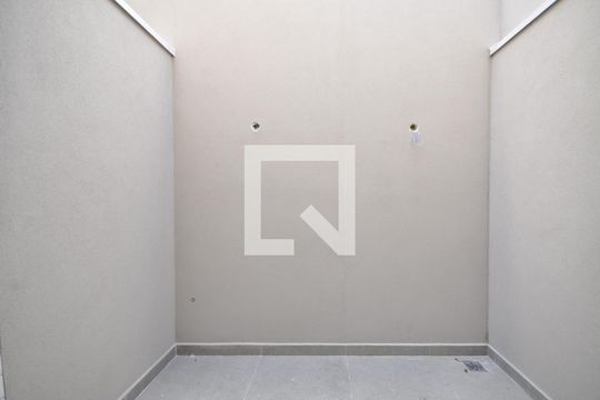 Quintal de casa à venda com 3 quartos, 115m² em Vila Isolina Mazzei, São Paulo