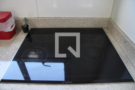 Cozinha de apartamento à venda com 2 quartos, 70m² em Vila Augusta, Guarulhos