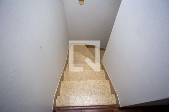 Escada de casa à venda com 2 quartos, 135m² em Assunção, São Bernardo do Campo