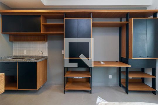Studio de kitnet/studio para alugar com 1 quarto, 24m² em Santo Amaro, São Paulo