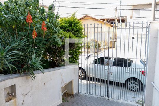 Garagem de casa à venda com 2 quartos, 251m² em Centro, Osasco