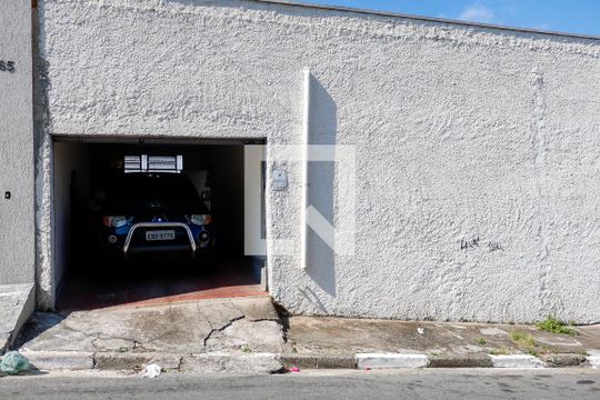 Fachada de casa à venda com 2 quartos, 251m² em Centro, Osasco