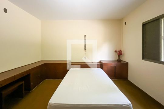Quarto 1 de casa para alugar com 2 quartos, 75m² em Jaraguá, São Paulo