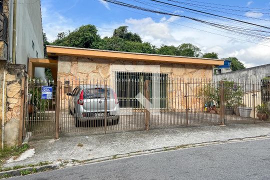Fachada de casa para alugar com 2 quartos, 75m² em Jaraguá, São Paulo