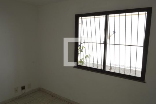 Sala 1 de casa de condomínio à venda com 3 quartos, 100m² em Jacarepaguá, Rio de Janeiro
