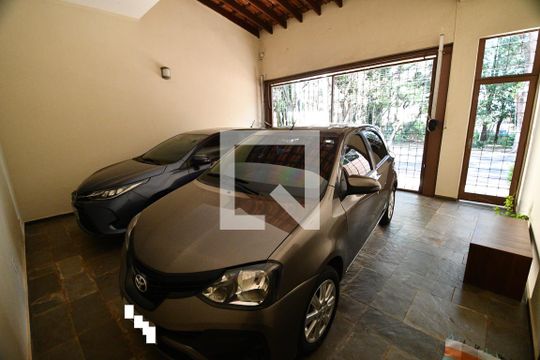 Garagem de casa à venda com 4 quartos, 340m² em Cidade Universitária, Campinas