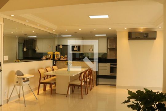 Sala/Cozinha de apartamento à venda com 4 quartos, 255m² em Vila Anastácio, São Paulo