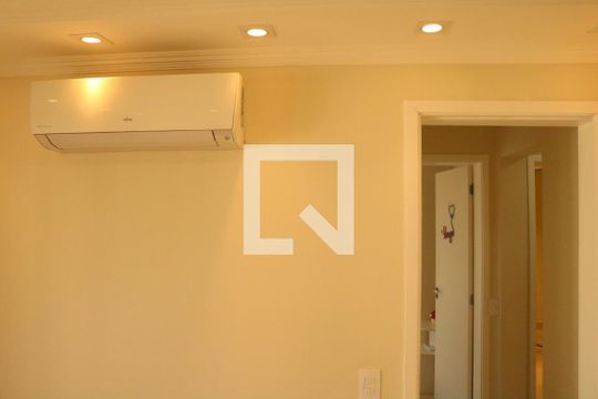 Quarto 2 de apartamento à venda com 4 quartos, 255m² em Vila Anastácio, São Paulo