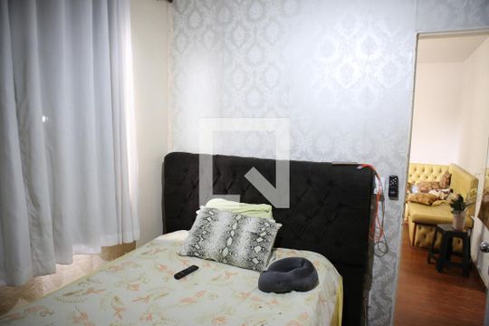 Quarto 1 de apartamento à venda com 2 quartos, 46m² em Santa Cruz Industrial, Contagem