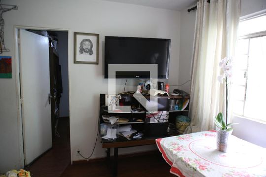 Sala de apartamento à venda com 2 quartos, 46m² em Santa Cruz Industrial, Contagem