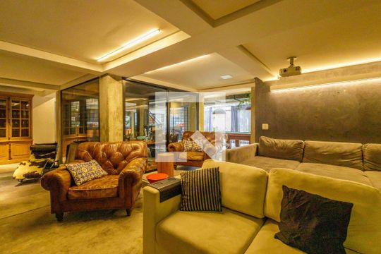 Sala de casa de condomínio para alugar com 5 quartos, 444m² em Recreio dos Bandeirantes, Rio de Janeiro