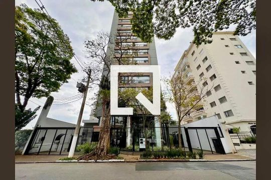 Fachada de apartamento para alugar com 0 quarto, 36m² em Campo Belo, São Paulo