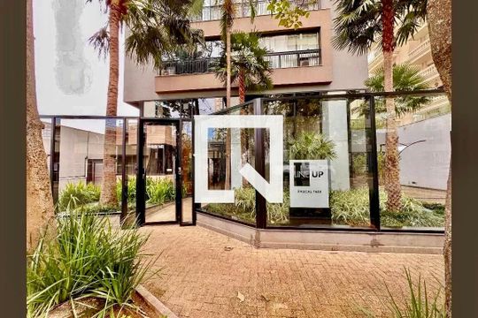 Fachada de apartamento para alugar com 0 quarto, 36m² em Campo Belo, São Paulo