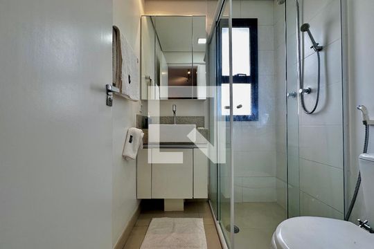 Banheiro de apartamento para alugar com 0 quarto, 36m² em Campo Belo, São Paulo