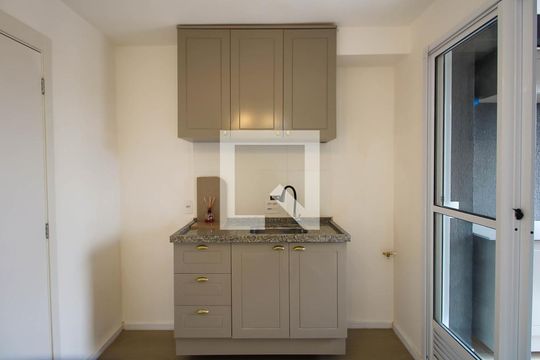 Sala/Cozinha de apartamento para alugar com 2 quartos, 33m² em Vila Santa Clara, São Paulo