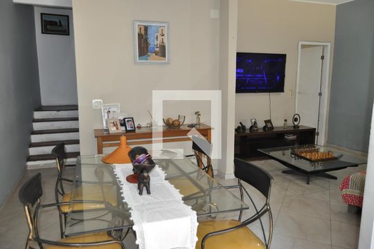 Sala de casa à venda com 4 quartos, 327m² em Cachambi, Rio de Janeiro