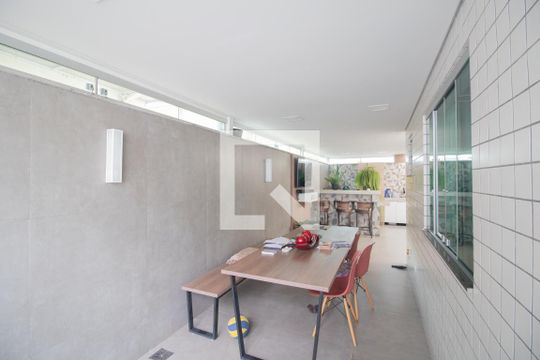 Área gourmet de apartamento à venda com 3 quartos, 136m² em Cabral, Contagem