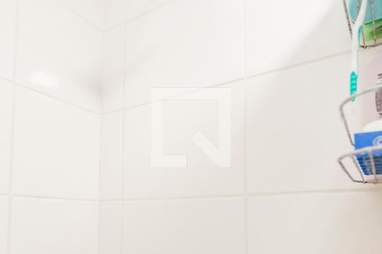Banheiro de apartamento à venda com 2 quartos, 37m² em Vila Baby, São Paulo