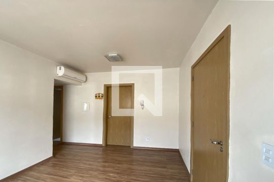 Apartamento à venda com 2 quartos, 58m² em São João Batista, São Leopoldo