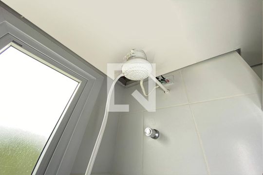 Banheiro de apartamento à venda com 2 quartos, 58m² em São João Batista, São Leopoldo