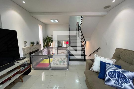 Sala de casa de condomínio à venda com 4 quartos, 220m² em Jardim Monte Alegre, São Paulo