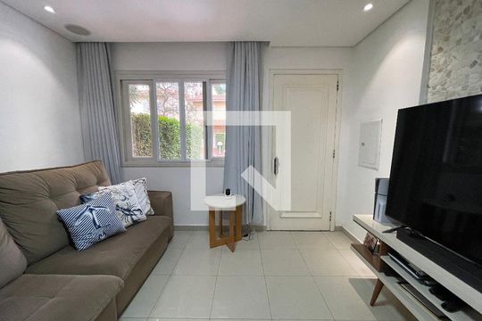Sala de casa de condomínio à venda com 4 quartos, 220m² em Jardim Monte Alegre, São Paulo