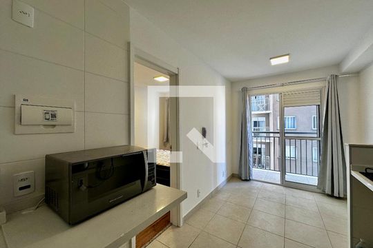 Cozinha de apartamento à venda com 1 quarto, 27m² em Jardim Caravelas, São Paulo