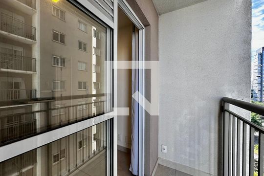 Sacada da Sala de apartamento para alugar com 1 quarto, 27m² em Jardim Caravelas, São Paulo