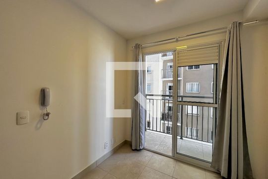 Sala de apartamento para alugar com 1 quarto, 27m² em Jardim Caravelas, São Paulo