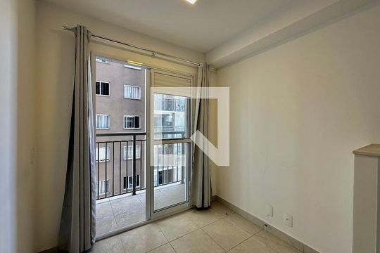 Sala de apartamento para alugar com 1 quarto, 27m² em Jardim Caravelas, São Paulo