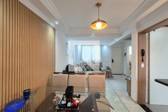 Sala de casa de condomínio à venda com 3 quartos, 110m² em Parque Santo Antonio, São Bernardo do Campo