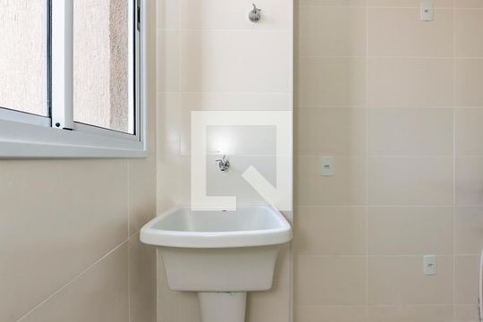 Área de Serviço de apartamento para alugar com 2 quartos, 60m² em Nova Suíça, Belo Horizonte