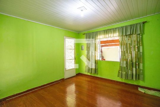 Casa à venda com 2 quartos, 125m² em Taboão, Diadema
