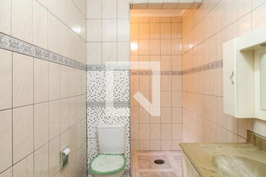 Banheiro de casa para alugar com 2 quartos, 250m² em Jardim Brasil (zona Norte), São Paulo