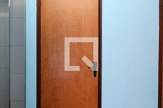 Lavabo de casa para alugar com 2 quartos, 250m² em Jardim Brasil (zona Norte), São Paulo