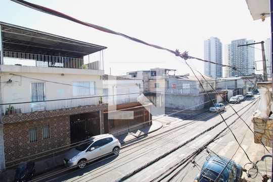 Vista do Quarto 1 de casa para alugar com 2 quartos, 250m² em Jardim Brasil (zona Norte), São Paulo