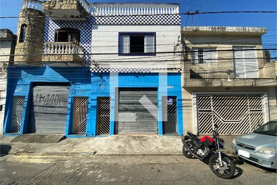 Fachada de casa para alugar com 2 quartos, 250m² em Jardim Brasil (zona Norte), São Paulo
