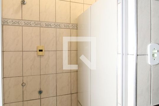 Despensa de casa para alugar com 2 quartos, 250m² em Jardim Brasil (zona Norte), São Paulo