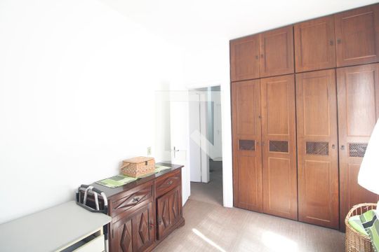 Quarto 2 de casa à venda com 4 quartos, 134m² em Interlagos, São Paulo