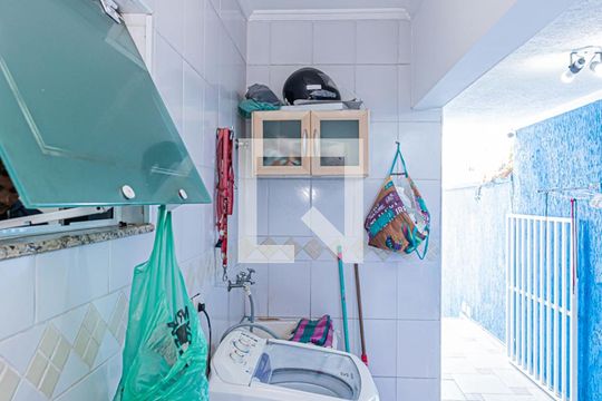 Área de Serviço de casa à venda com 3 quartos, 380m² em Vila Mangalot, São Paulo