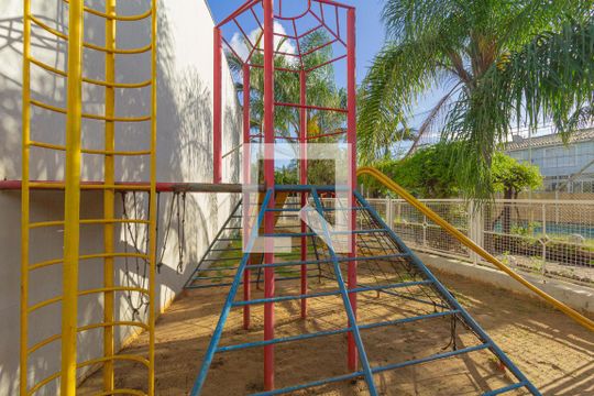 Área comum de casa de condomínio à venda com 3 quartos, 88m² em Rio Branco, Canoas