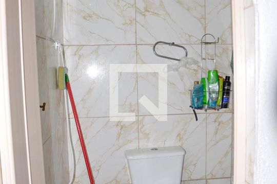 Banheiro de Serviço de casa à venda com 3 quartos, 120m² em Jardim Peri, São Paulo