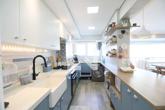 Cozinha de apartamento à venda com 2 quartos, 87m² em Jardim Caboré, São Paulo