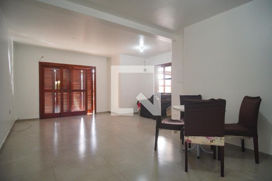 Casa à venda com 3 quartos, 226m² em Canudos, Novo Hamburgo