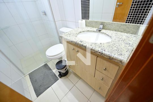 Banheiro de apartamento para alugar com 1 quarto, 30m² em Setor Leste Universitário, Goiânia