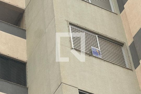 Fachada e Placa de apartamento para alugar com 1 quarto, 30m² em Setor Leste Universitário, Goiânia