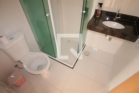 Banheiro de kitnet/studio para alugar com 1 quarto, 35m² em Vila Prudente, São Paulo