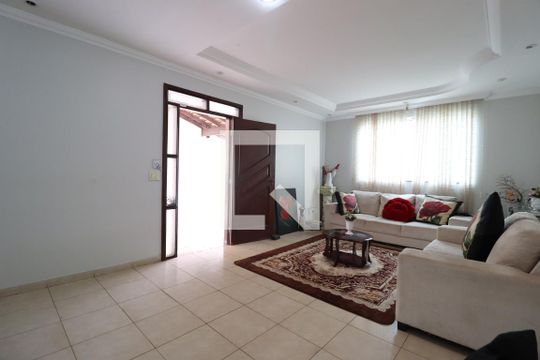 Sala de casa para alugar com 7 quartos, 456m² em Presidente Roosevelt, Uberlândia