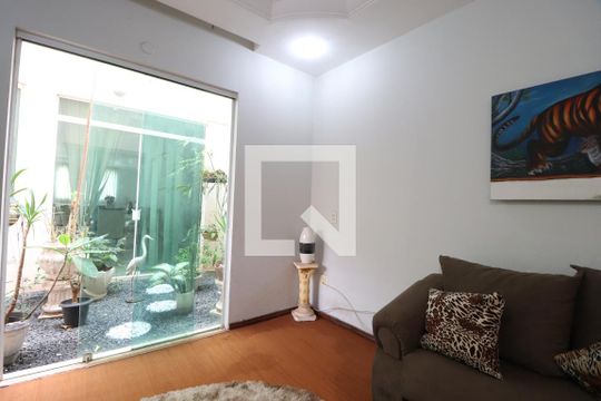 Sala 2 de casa para alugar com 7 quartos, 456m² em Presidente Roosevelt, Uberlândia