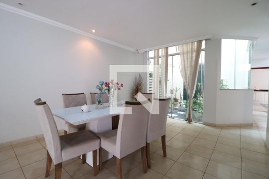 Sala de Jantar de casa para alugar com 7 quartos, 456m² em Presidente Roosevelt, Uberlândia